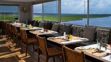 AmaWaterways, Zambezi Queen Dining room.jpg